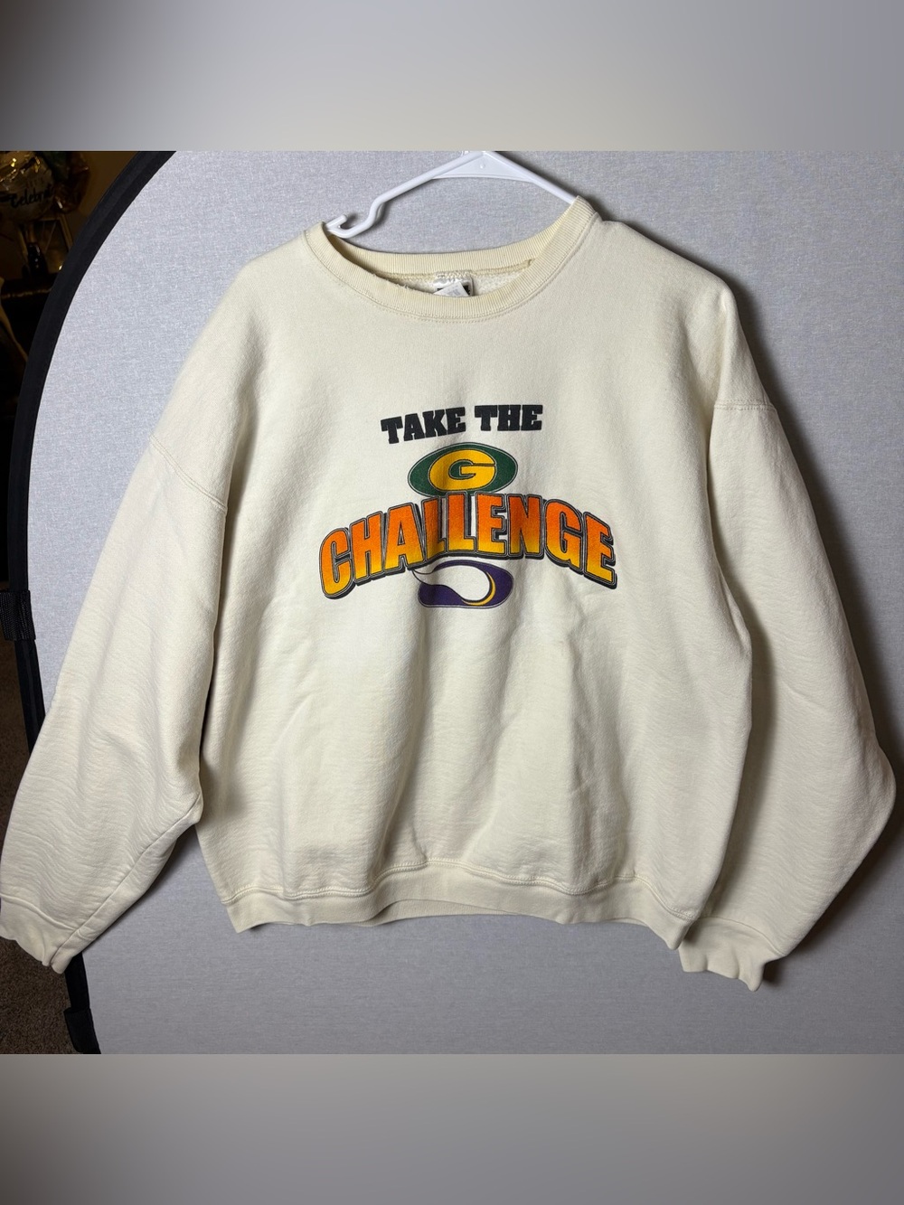 vintage 1990s Green Bay Packers Take the Challenge cream crewneck sweatshirt XL
